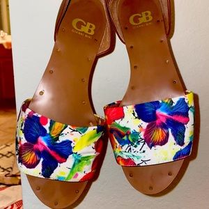 GB Gianni Bini, cute summer sandals. Never worn!